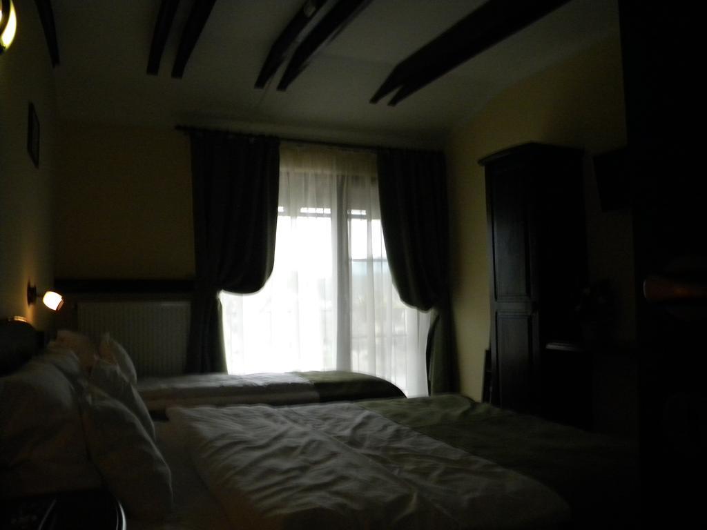 Pensiunea Mason'S Rîşnov Chambre photo