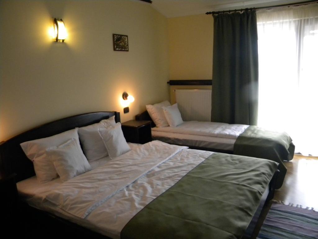 Pensiunea Mason'S Rîşnov Chambre photo